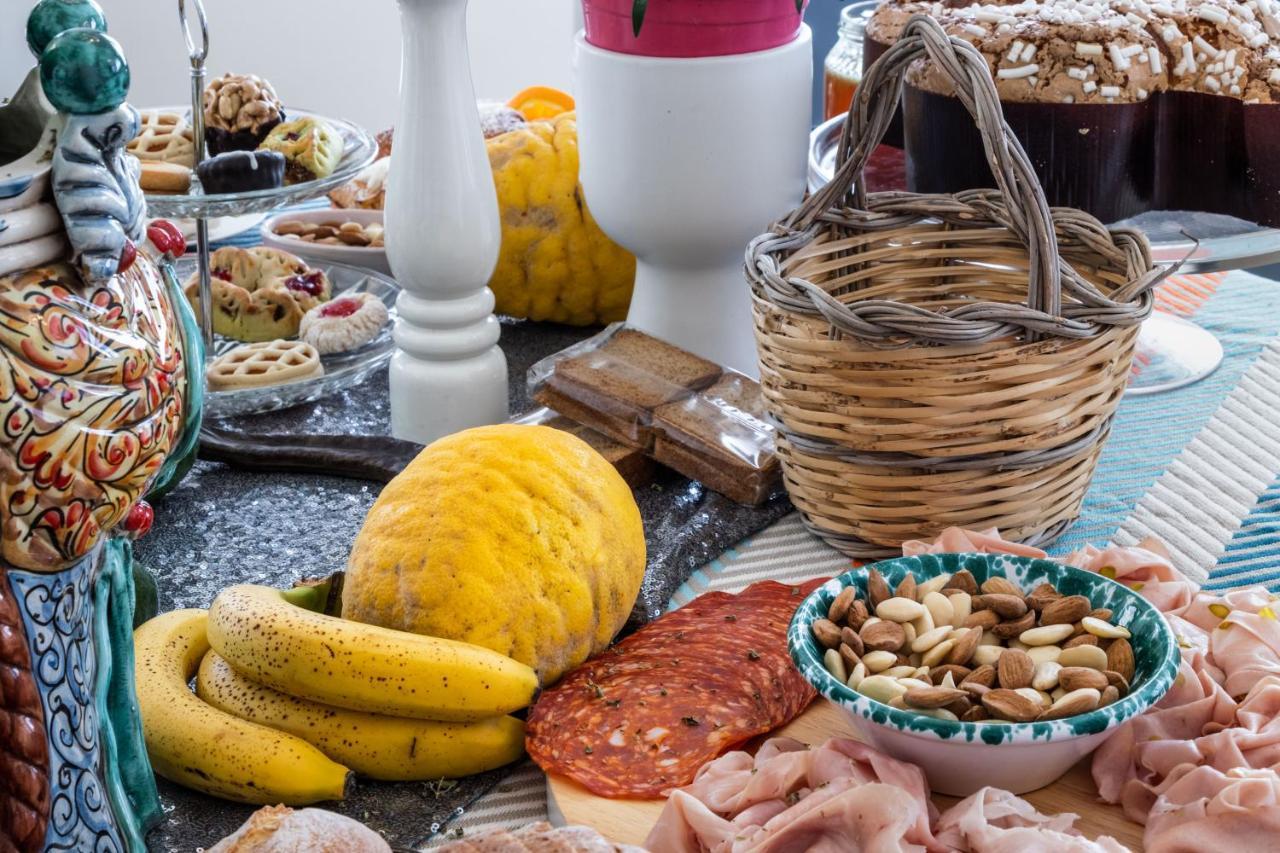 Michael Garden Bed & Breakfast Noto Ngoại thất bức ảnh